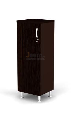 Мебель для персонала Шкаф закрытый 3-ур. с L-дверью BR81.0308